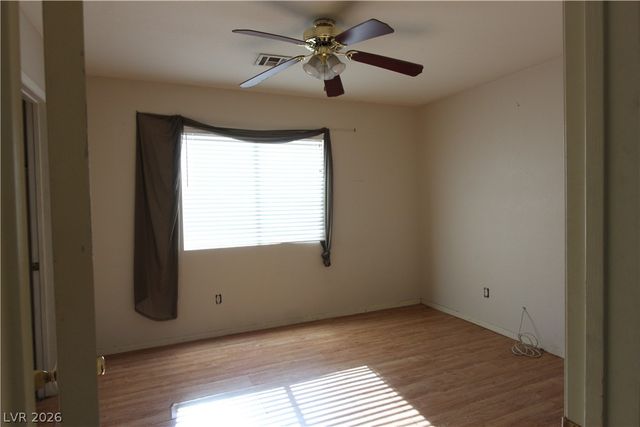 7721 Beach Falls Court, Las Vegas, NV 89149