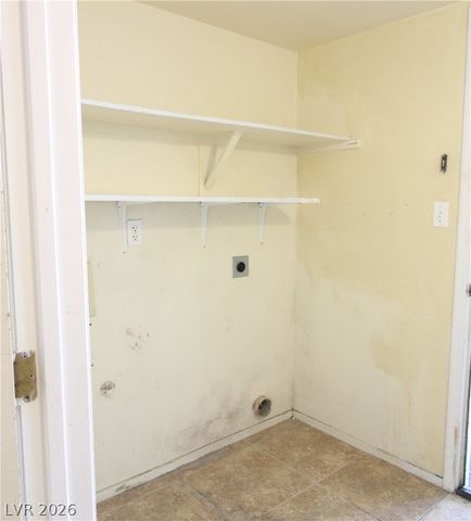 7721 Beach Falls Court, Las Vegas, NV 89149