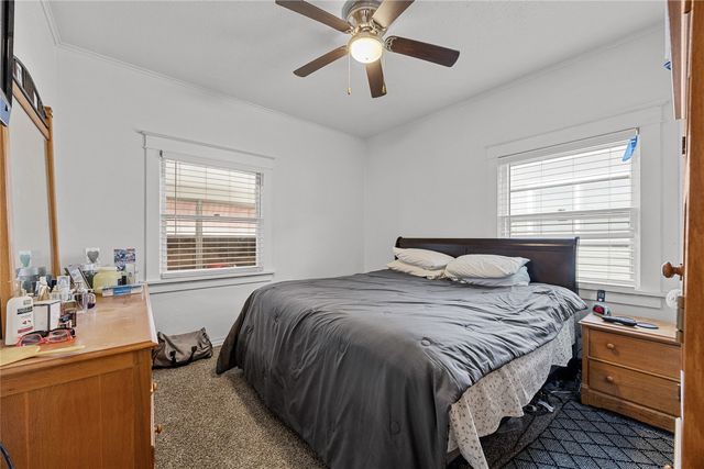 808 Oakland NE, Cedar Rapids, IA 52402