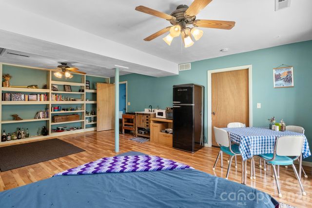 10 Gentry Branch Road, Weaverville, NC 28787