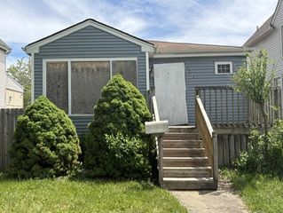 12737 Honore Street, Blue Island, IL 60406