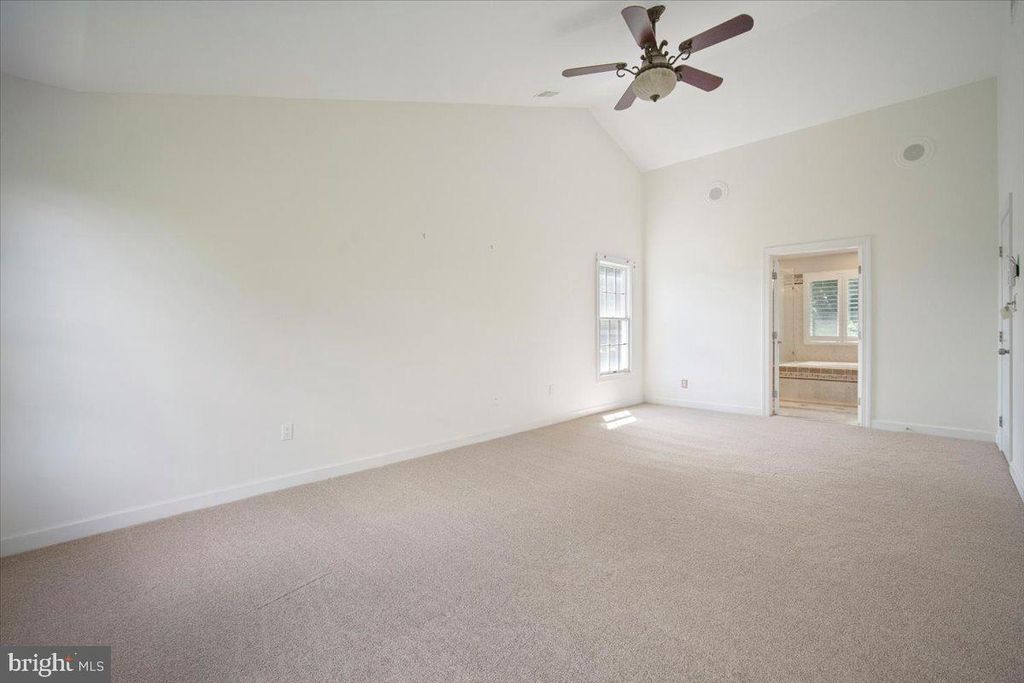 Image 33 of property listing at 6521 GARDEN GROVE WAY, Gaithersburg, MD 20882