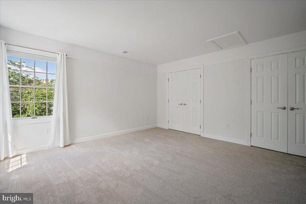 Image 41 of property listing at 6521 GARDEN GROVE WAY, Gaithersburg, MD 20882