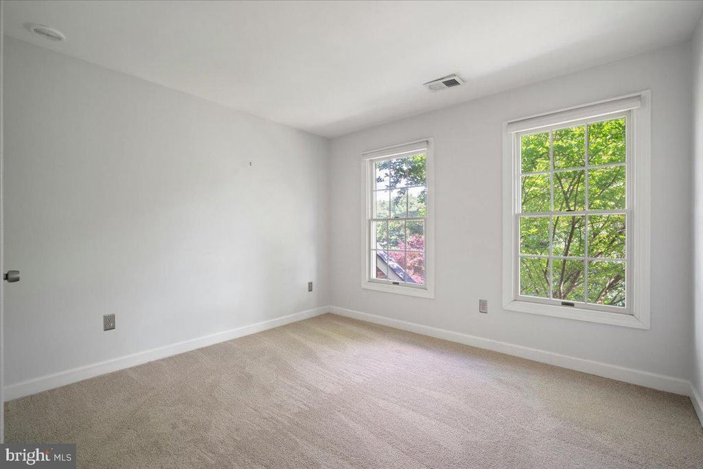 Image 46 of property listing at 6521 GARDEN GROVE WAY, Gaithersburg, MD 20882