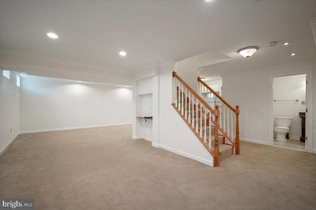 Image 47 of property listing at 6521 GARDEN GROVE WAY, Gaithersburg, MD 20882