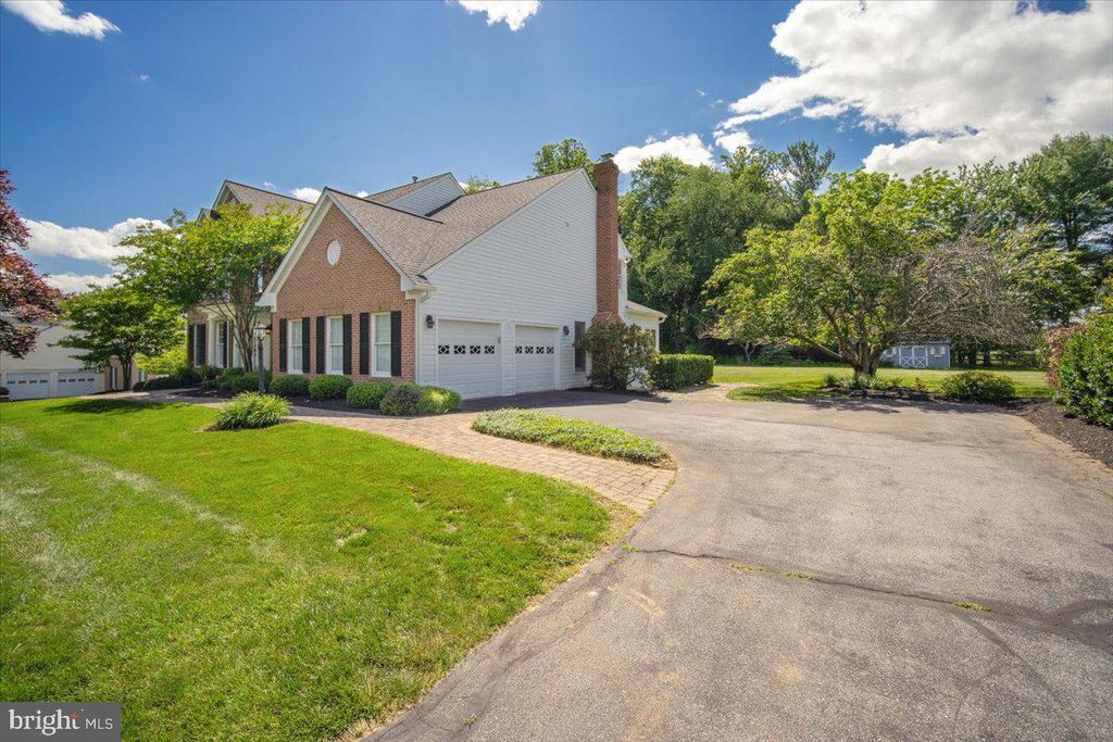 Image 64 of property listing at 6521 GARDEN GROVE WAY, Gaithersburg, MD 20882