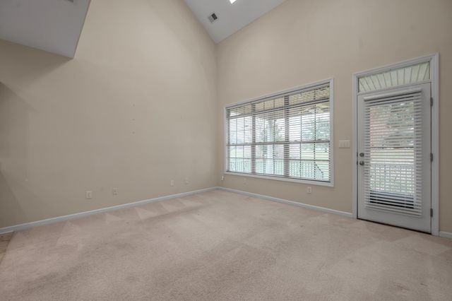 145 Stone Wall Path, Georgetown, KY 40324