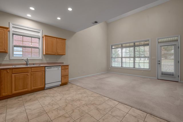 145 Stone Wall Path, Georgetown, KY 40324