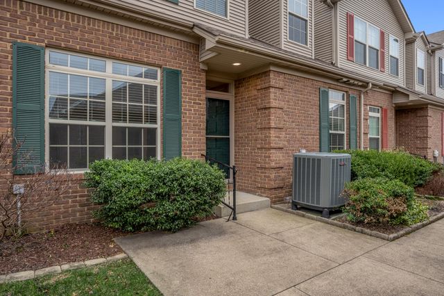 145 Stone Wall Path, Georgetown, KY 40324