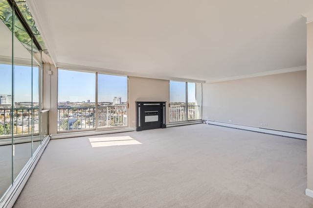 20 N Tower Road 12M, Oak Brook, IL 60523