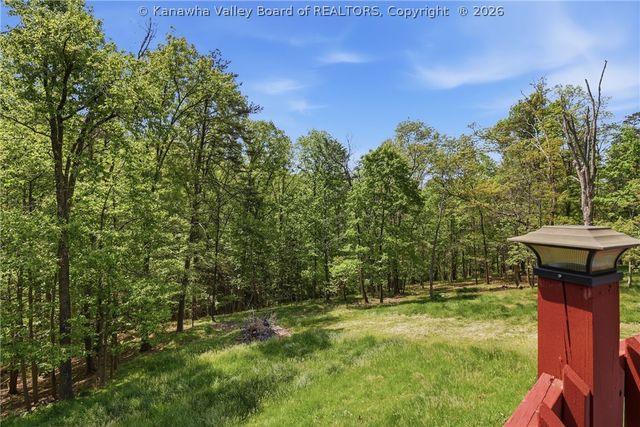 123 Round Knob Road, Red House, WV 25168