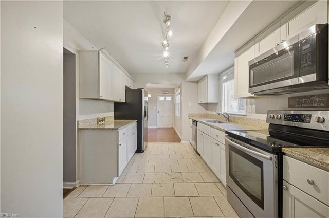 1333 Great Bridge BLVD, Chesapeake, VA 23320