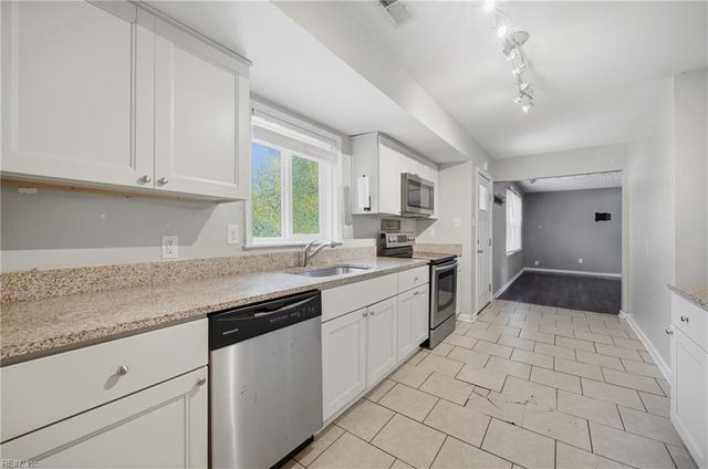 1333 Great Bridge BLVD, Chesapeake, VA 23320