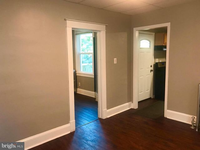 12 LEEWAY, Dundalk, MD 21222