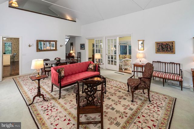 26 CONSTITUTION HILL W, Princeton, NJ 08540