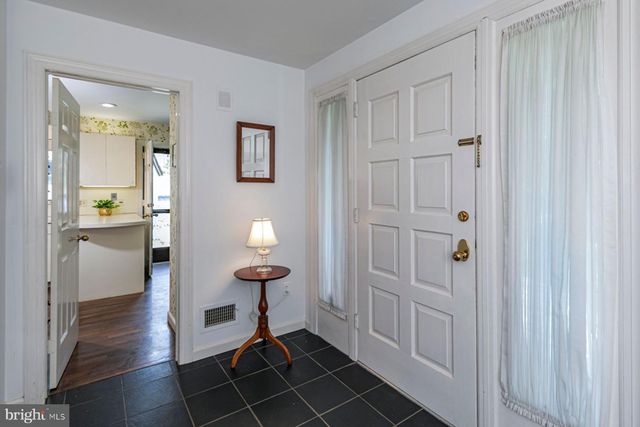 26 CONSTITUTION HILL W, Princeton, NJ 08540