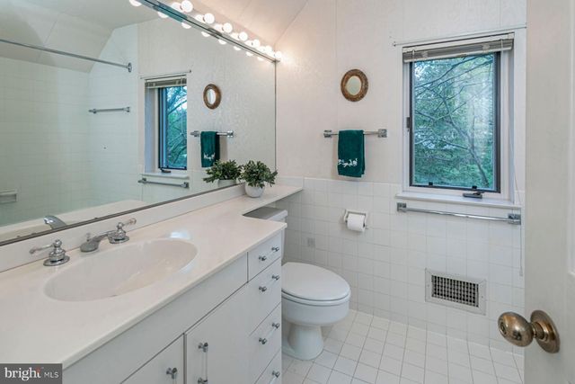 26 CONSTITUTION HILL W, Princeton, NJ 08540