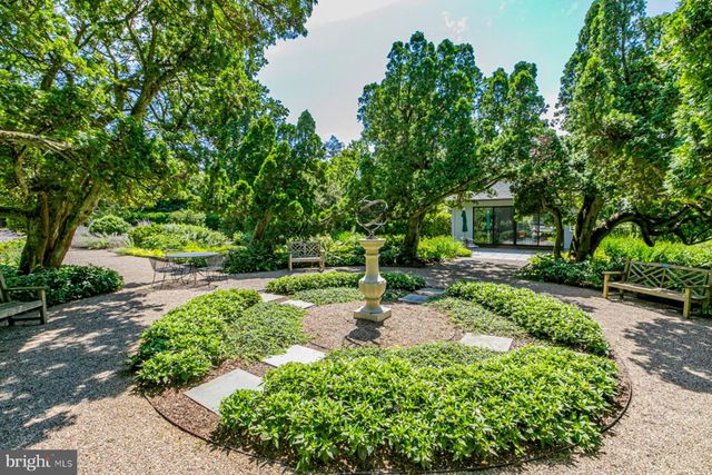 26 CONSTITUTION HILL W, Princeton, NJ 08540