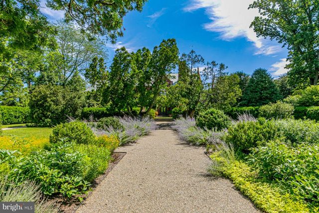 26 CONSTITUTION HILL W, Princeton, NJ 08540