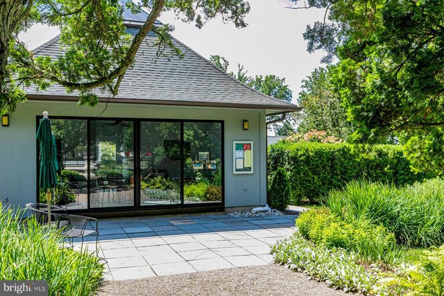 26 CONSTITUTION HILL W, Princeton, NJ 08540