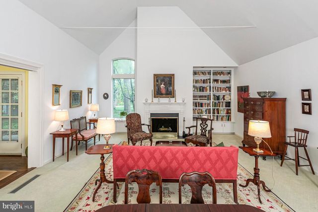 26 CONSTITUTION HILL W, Princeton, NJ 08540