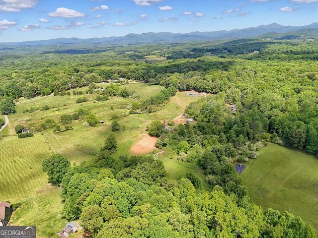 215 Dovie Ray Road, Dahlonega, GA 30533