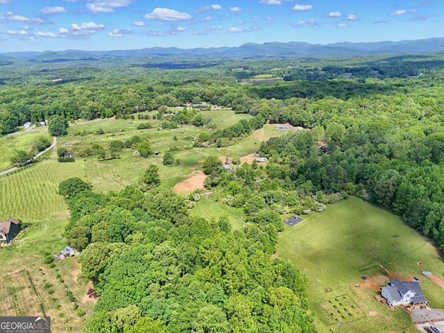 215 Dovie Ray Road, Dahlonega, GA 30533