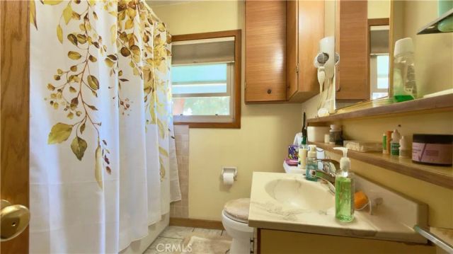 16029 Chatsworth, Granada Hills, CA 91344