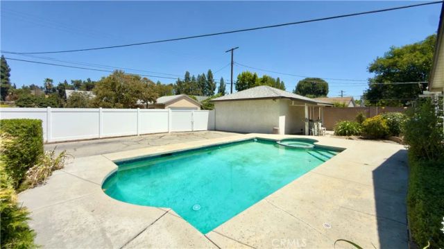 16029 Chatsworth, Granada Hills, CA 91344
