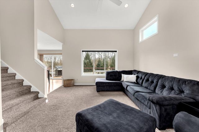 8522 Pebble Drive Ne, Courtland Twp, MI 49341