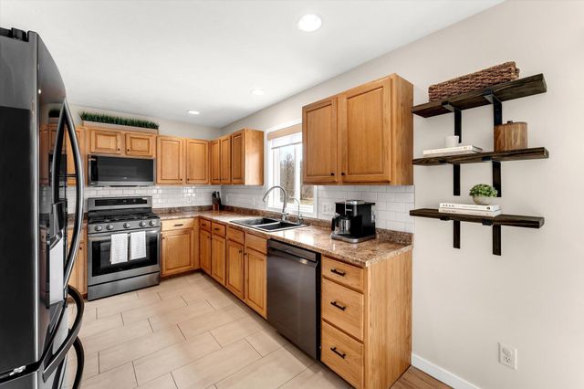 8522 Pebble Drive Ne, Courtland Twp, MI 49341