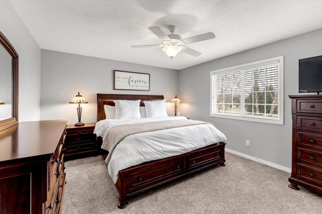 8522 Pebble Drive Ne, Courtland Twp, MI 49341