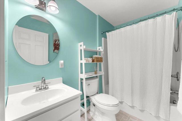 8522 Pebble Drive Ne, Courtland Twp, MI 49341