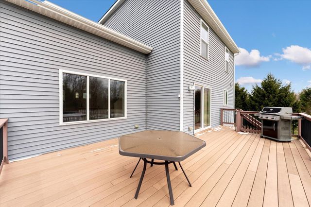 8522 Pebble Drive Ne, Courtland Twp, MI 49341