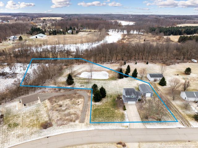 8522 Pebble Drive Ne, Courtland Twp, MI 49341