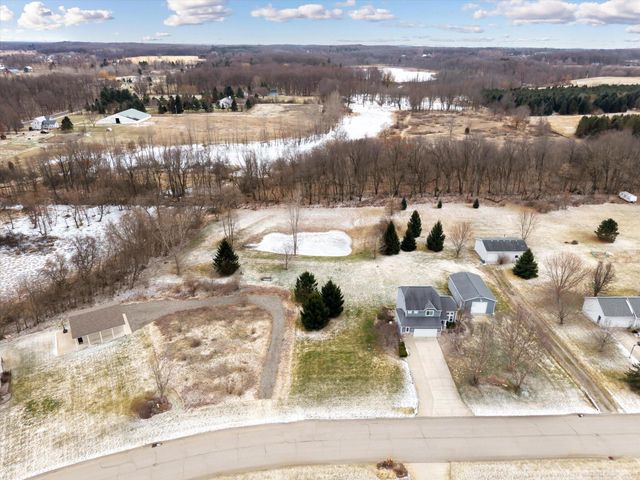 8522 Pebble Drive Ne, Courtland Twp, MI 49341