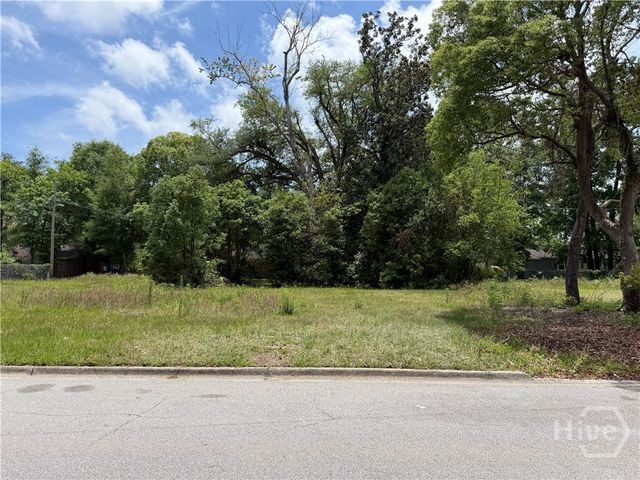1211 E 60th Street, Savannah, GA 31404