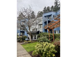 8720 Sw TUALATIN Rd 315, Tualatin, OR 97062