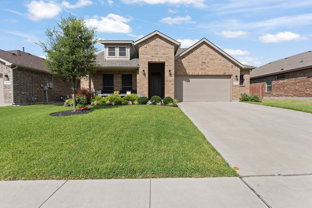 1216 Pacifica Trail, Cleburne, TX 76033