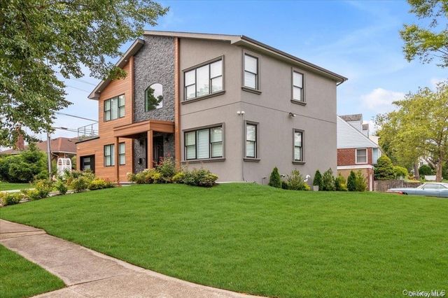 102 Kate Drive, New Hyde Park, NY 11040