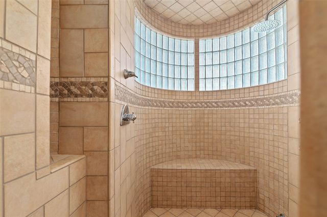 5401 W Oak Shores Drive, Cross Roads, TX 76227