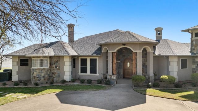 5401 W Oak Shores Drive, Cross Roads, TX 76227