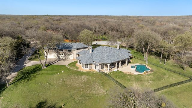 5401 W Oak Shores Drive, Cross Roads, TX 76227