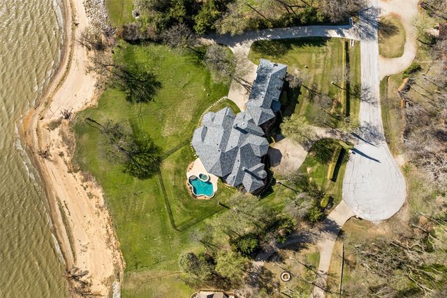 5401 W Oak Shores Drive, Cross Roads, TX 76227