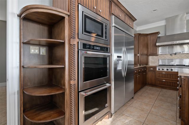 5401 W Oak Shores Drive, Cross Roads, TX 76227