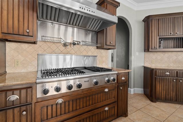 5401 W Oak Shores Drive, Cross Roads, TX 76227