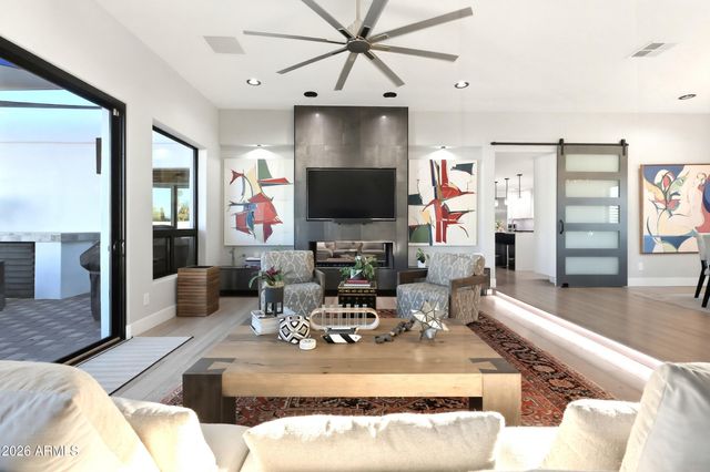 4417 E MOUNTAIN VIEW Road, Phoenix, AZ 85028