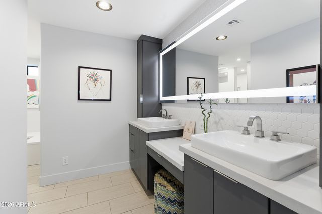 4417 E MOUNTAIN VIEW Road, Phoenix, AZ 85028