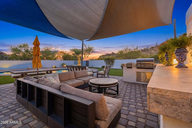 4417 E MOUNTAIN VIEW Road, Phoenix, AZ 85028