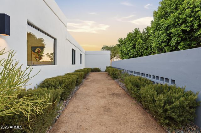 4417 E MOUNTAIN VIEW Road, Phoenix, AZ 85028